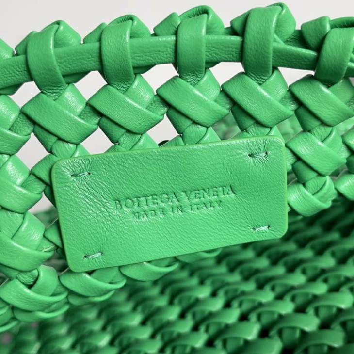 Picture of Bottega Veneta Handbags _SKUfw229562327fw